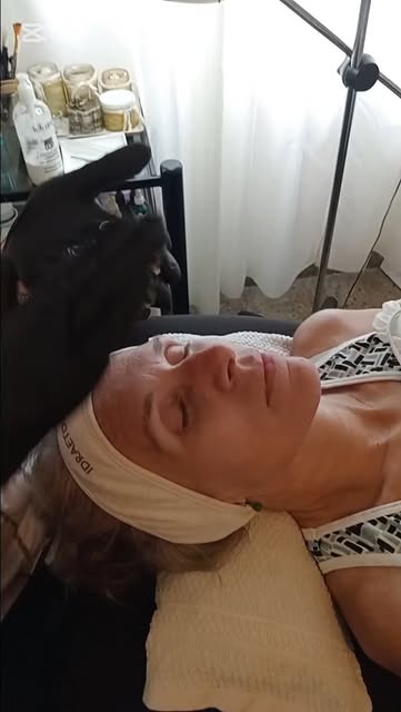 Sesión de tratamiento facial en MG Skinbeauty